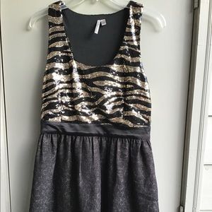 The Clothing Co. Lrg Black & Gold Sequin PDress